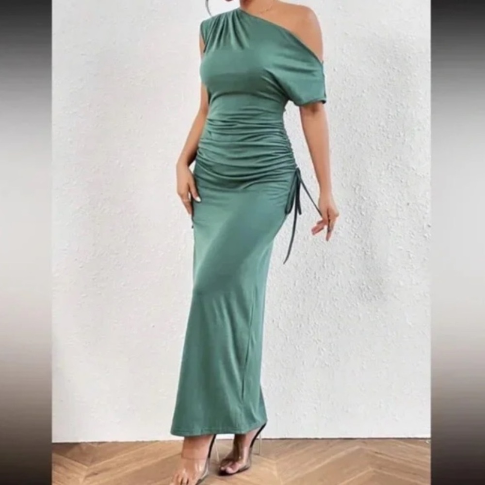 Luxe one shoulder ruched solid maxi dress - Picture 13 of 14